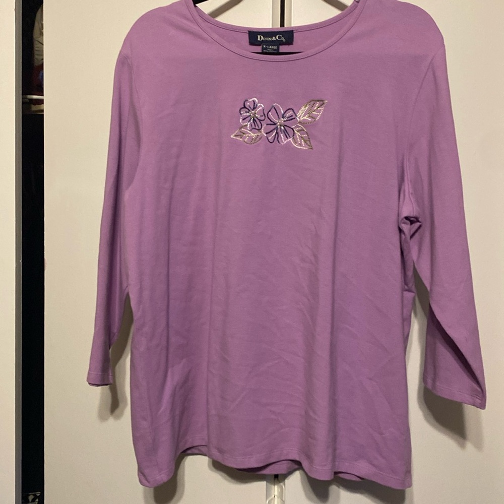 Denim&Co XL 3/4 sleeve purple blouse w flower embroidery detail on front